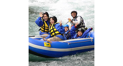 写真：ラフティング